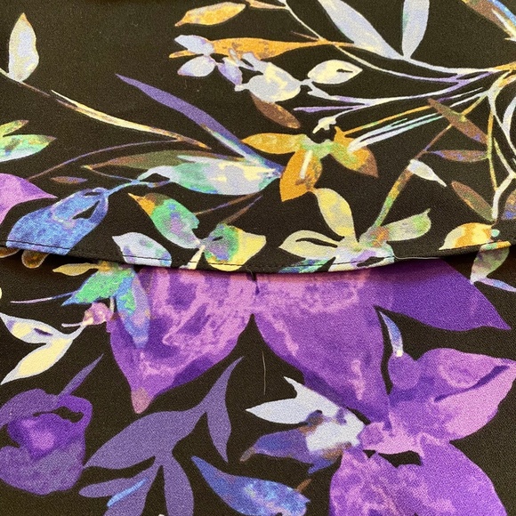 Amazingly beautiful & flowy Eliza J purple/black floral crepe long sleeve dress - Picture 4 of 7